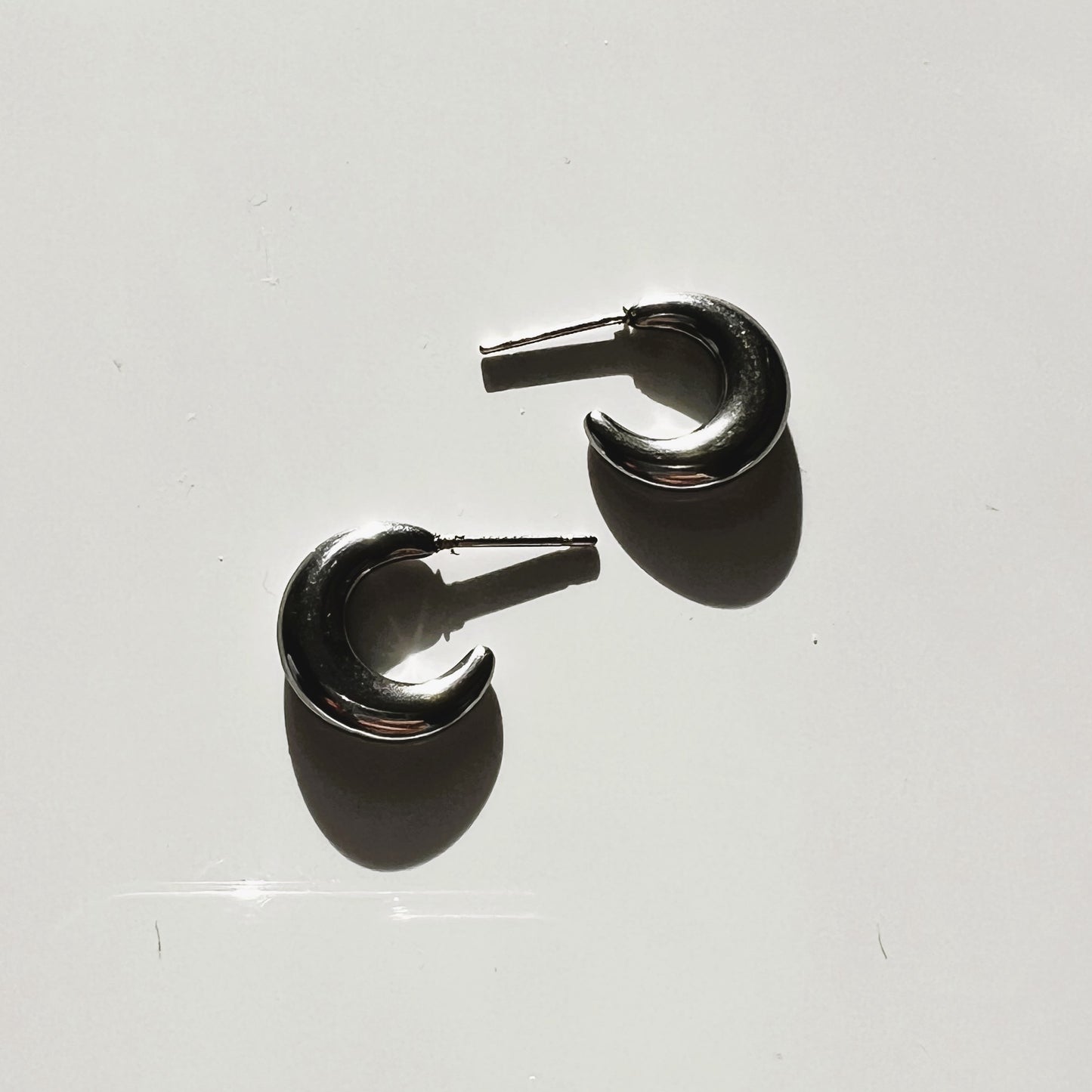 Navagio round earring