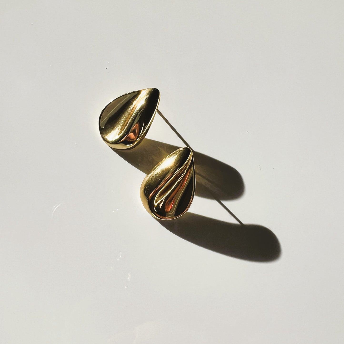 Pantai drop earring