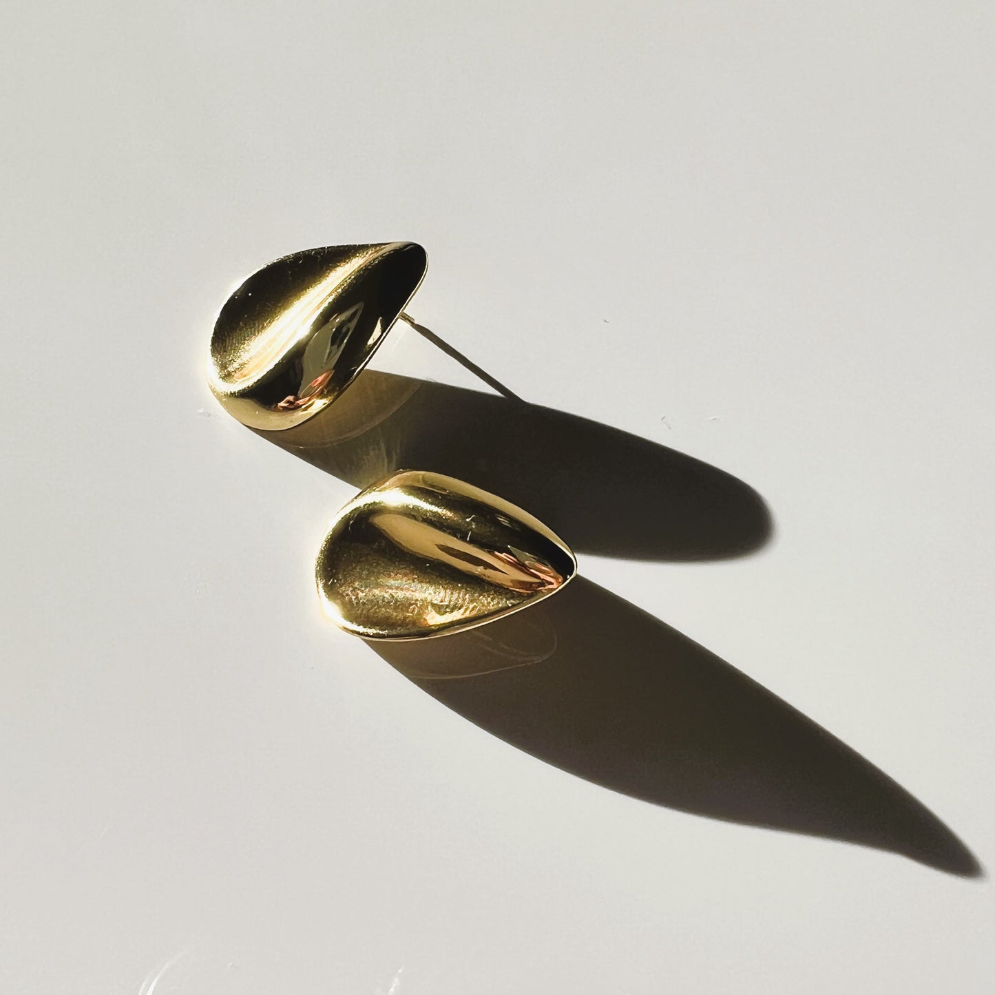 Pantai drop earring