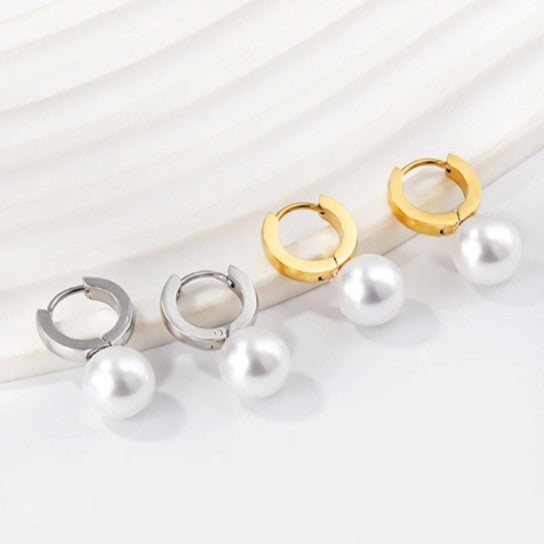 Savaii pearl hoop earring