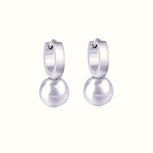 Savaii pearl hoop earring