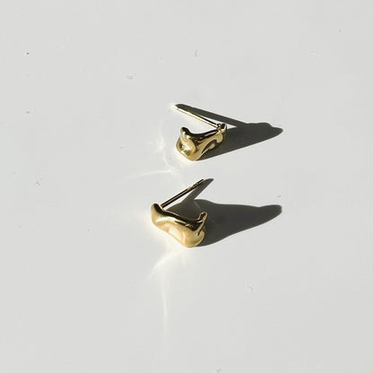 Gaia small oval earring