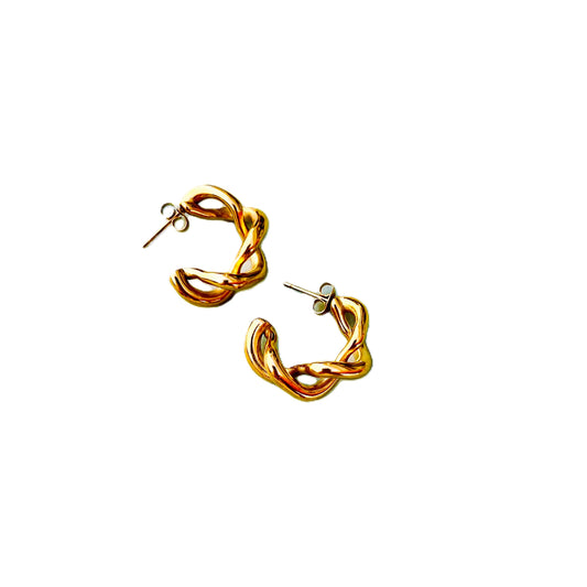 Twinny C hoop earring
