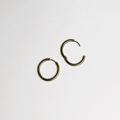 Maui 18mm hoop earring