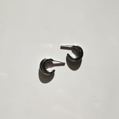 Navagio round earring