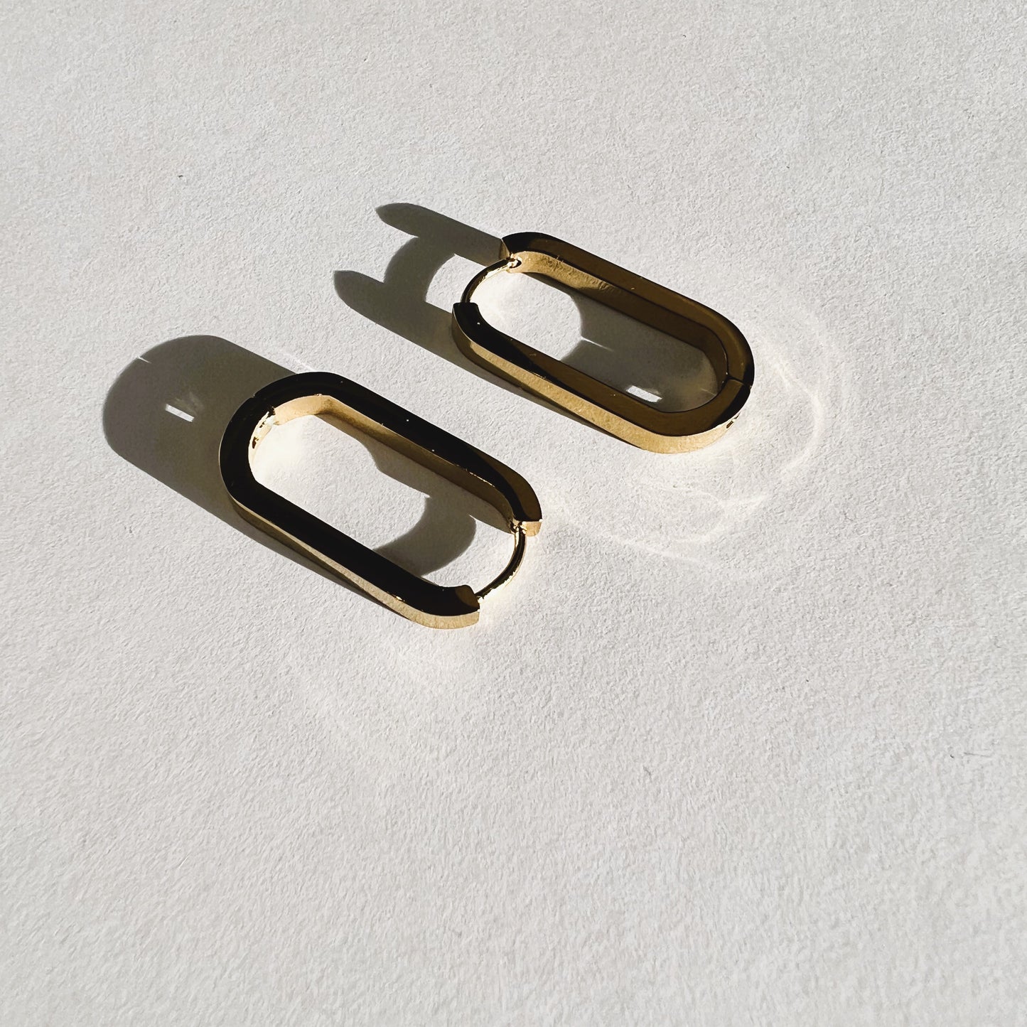 Cordia oval hoop earring