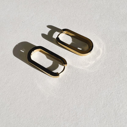 Cordia oval hoop earring