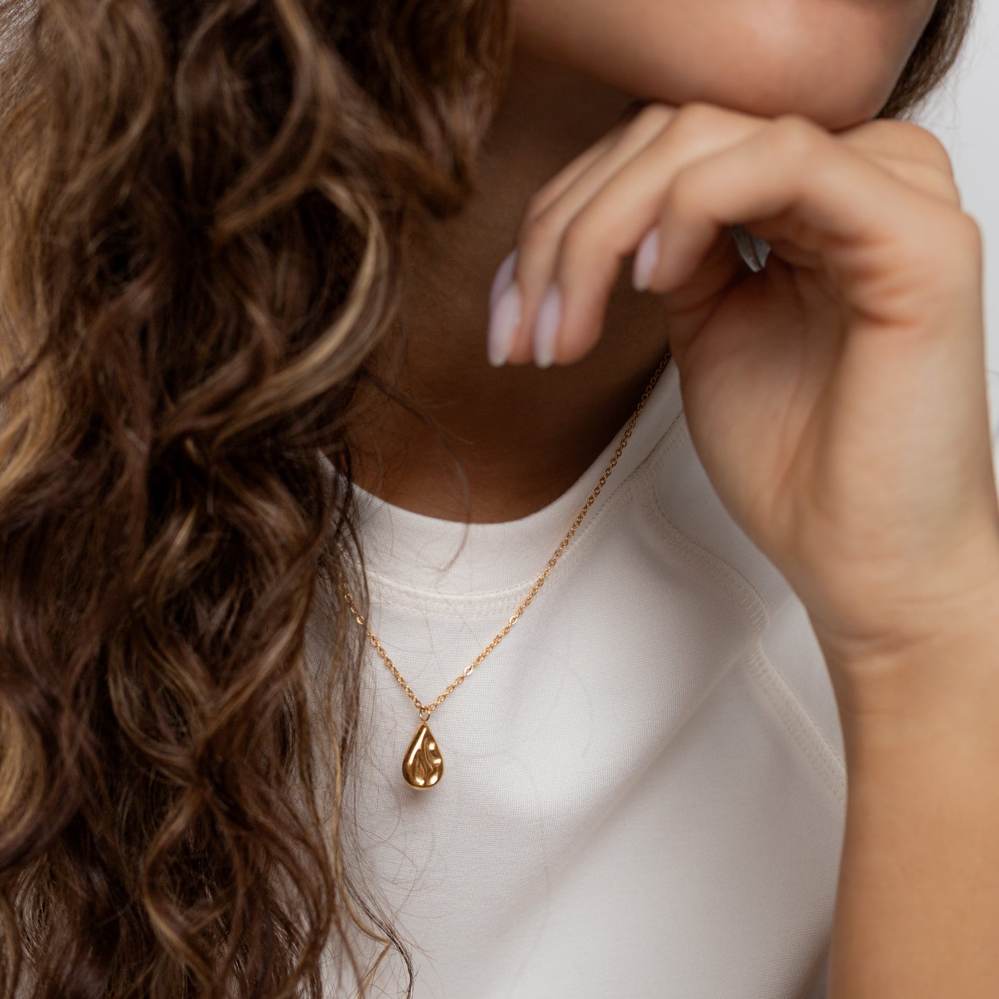 Gaia drop necklace