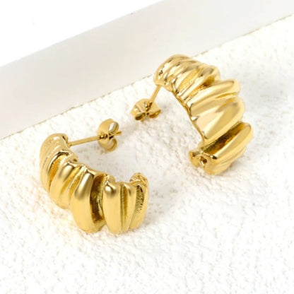 Gaia short earring