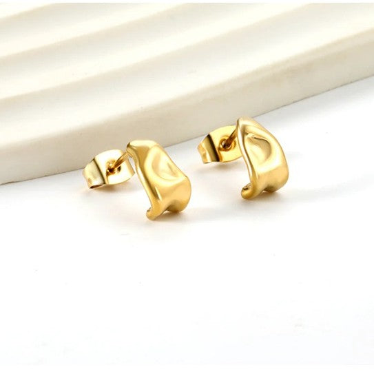 Gaia small oval earring