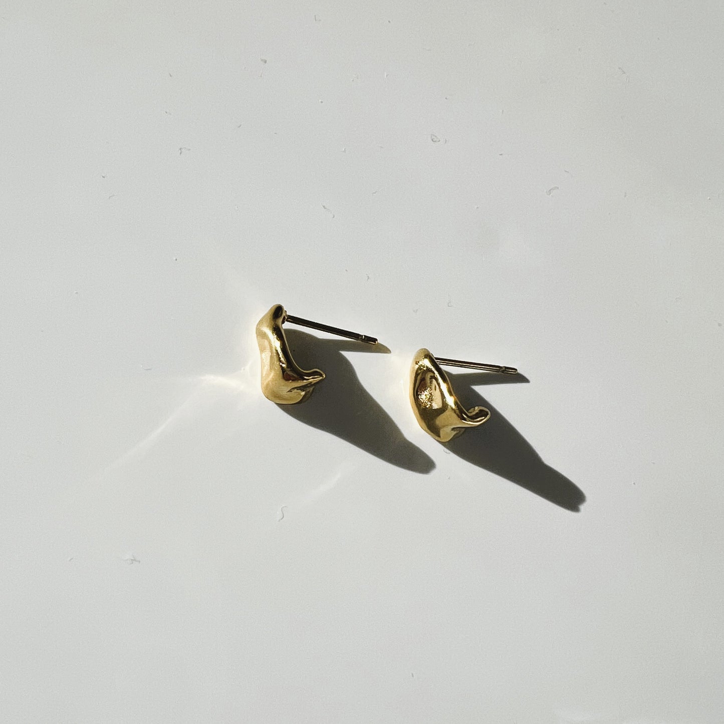Gaia small oval earring
