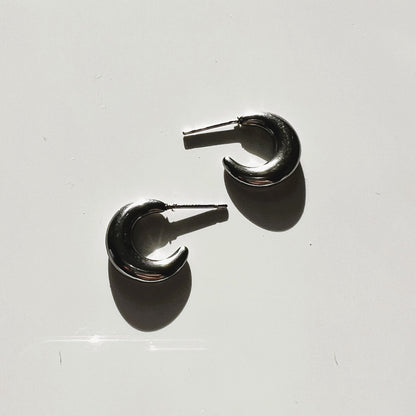 Navagio round earring