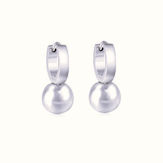 Savaii pearl hoop earring