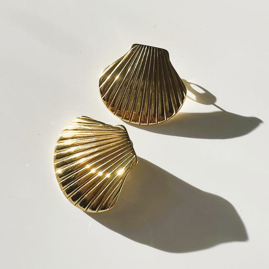 Palau shell earring