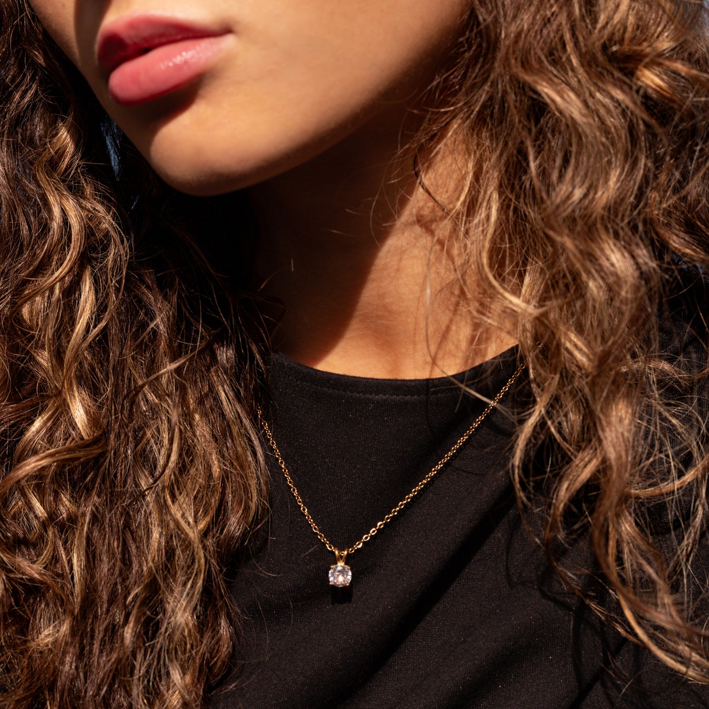 Silhouette pendant necklace