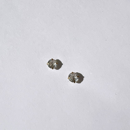 Silhouette 5mm stone earring